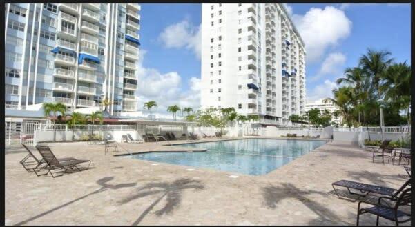 2Br Gem Ocean Front Building Isla Verde Beach سان خوان المظهر الخارجي الصورة